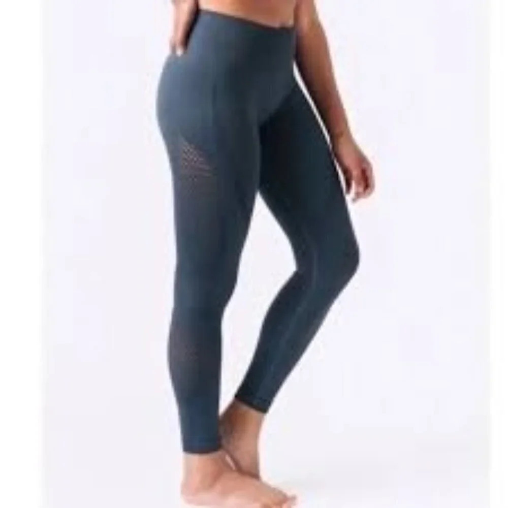 Zyia Women's Perforated Mid‎ Waisted Performance Athletica Vented Legging Size M